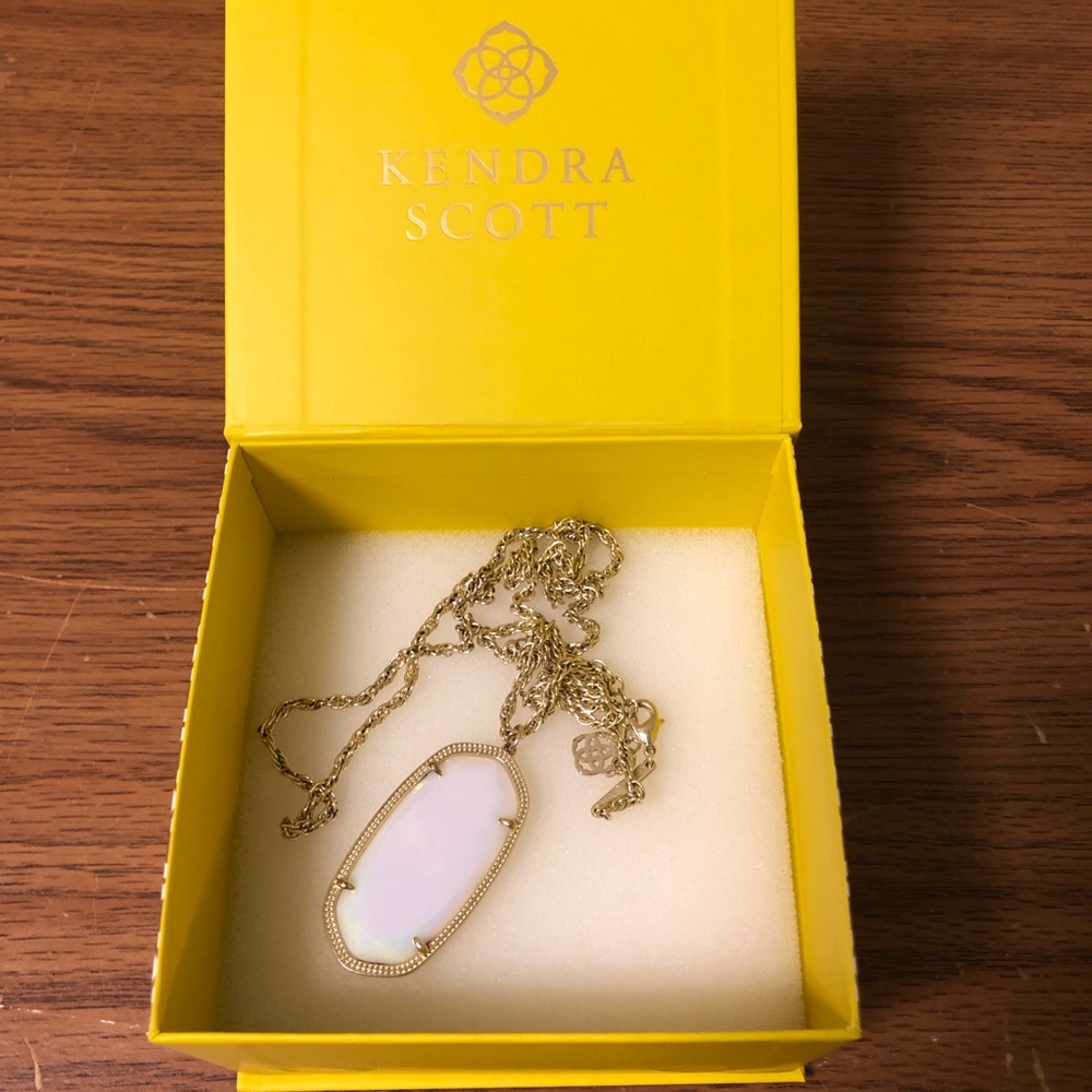 Beautiful Kendra Scott Necklace